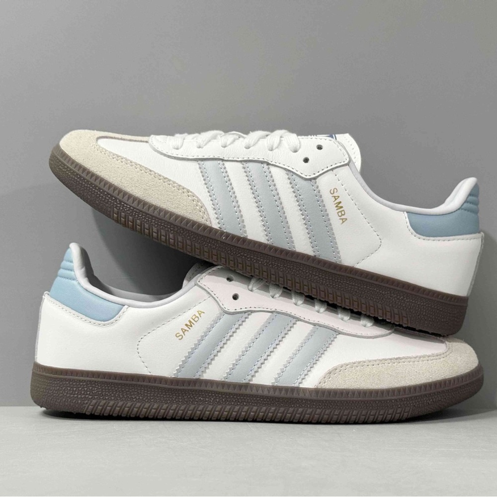 adidas samba sneakers womens White blue NEW never worn.